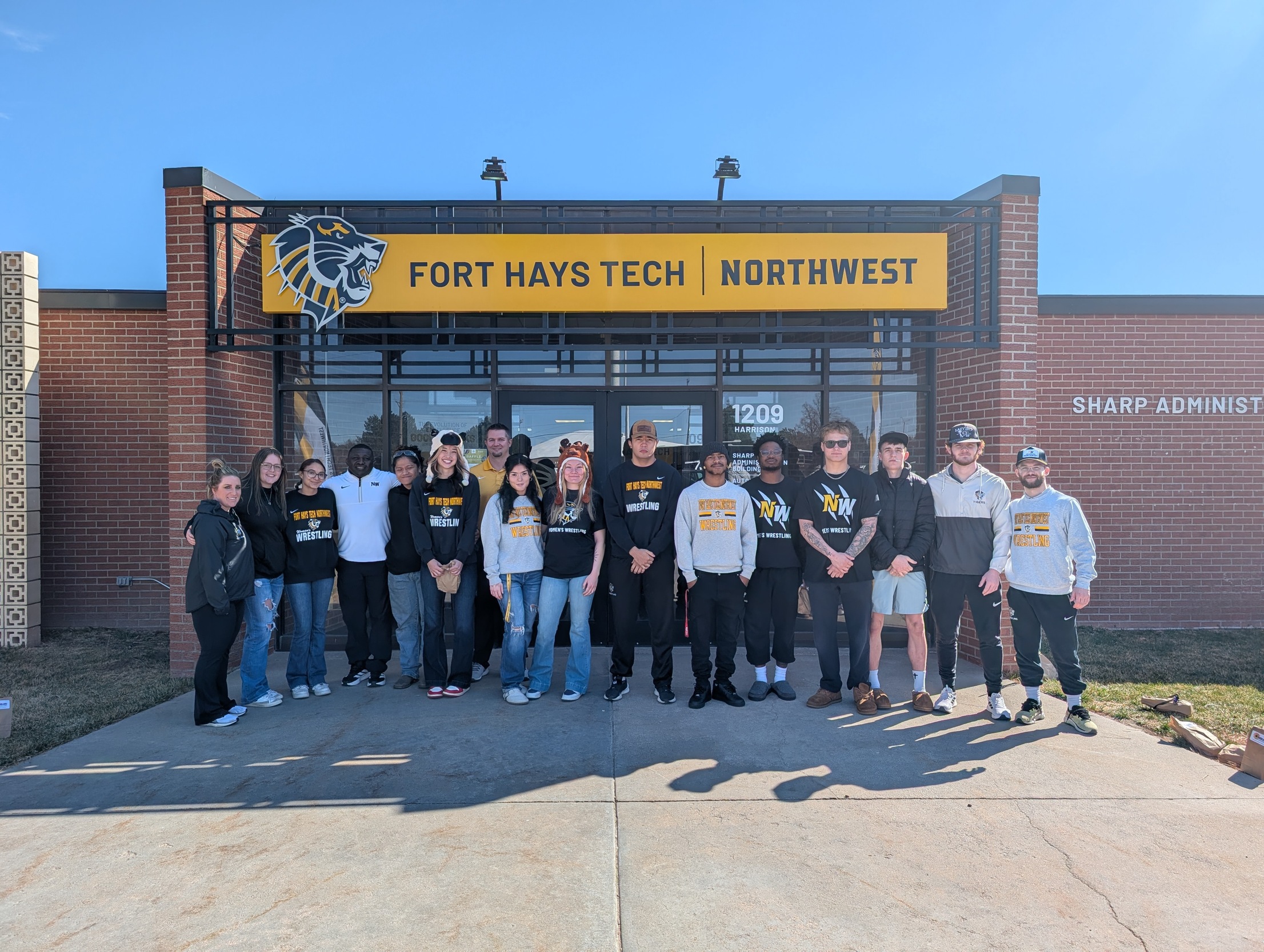 Men's &amp; Women's Wrestling Prepare for Nationals